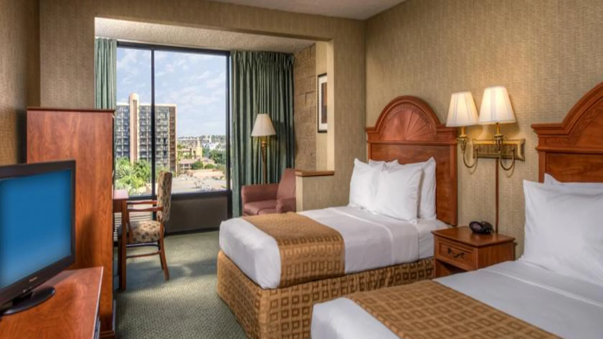 Clarion Hotel Anaheim Resort