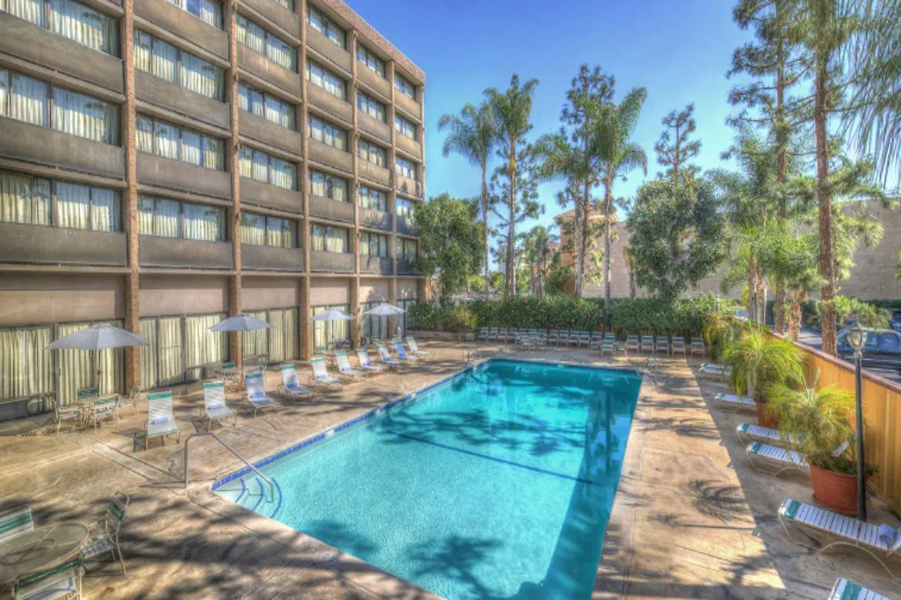 Clarion Hotel Anaheim Resort