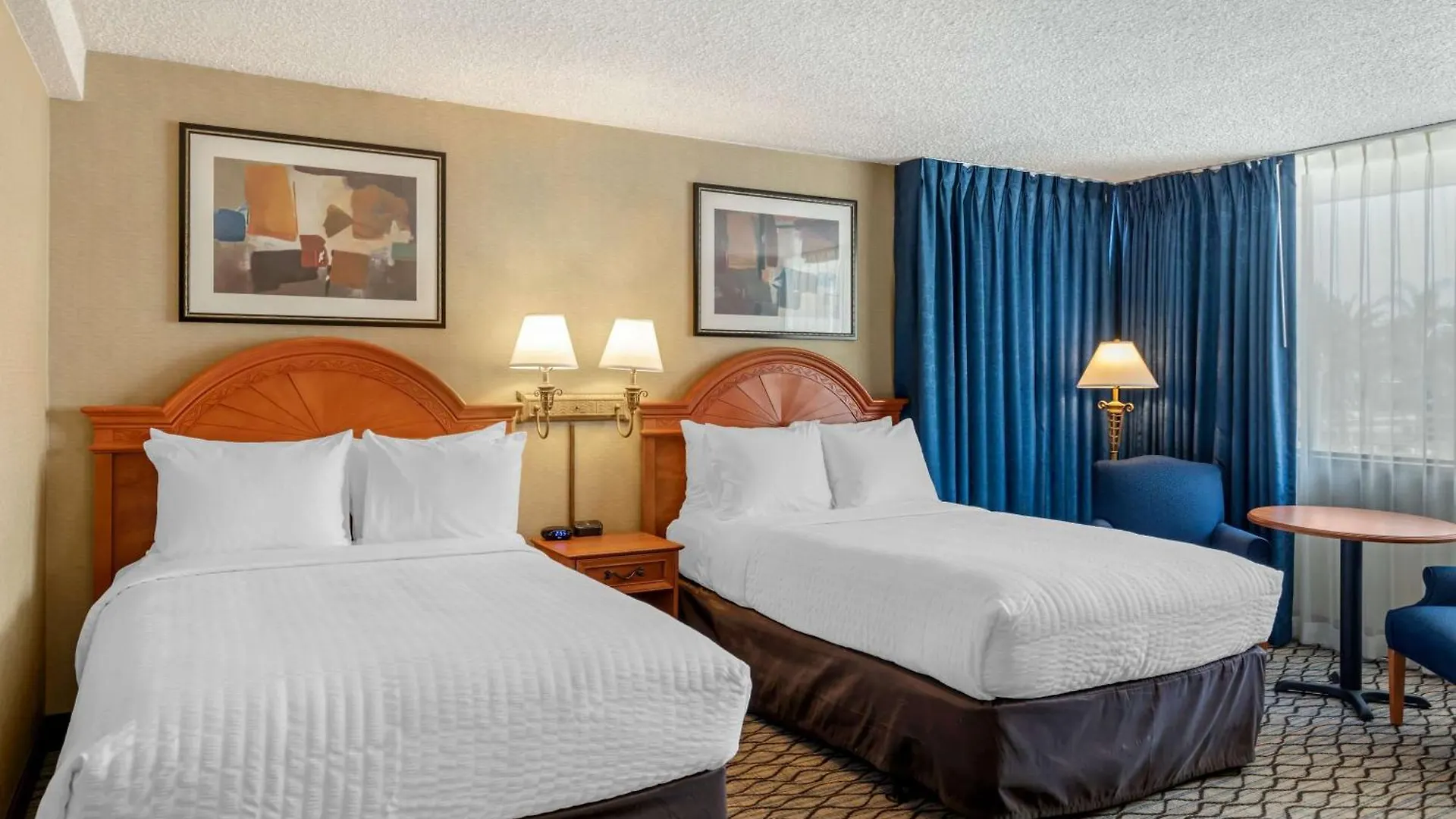 Clarion Hotel Anaheim Resort